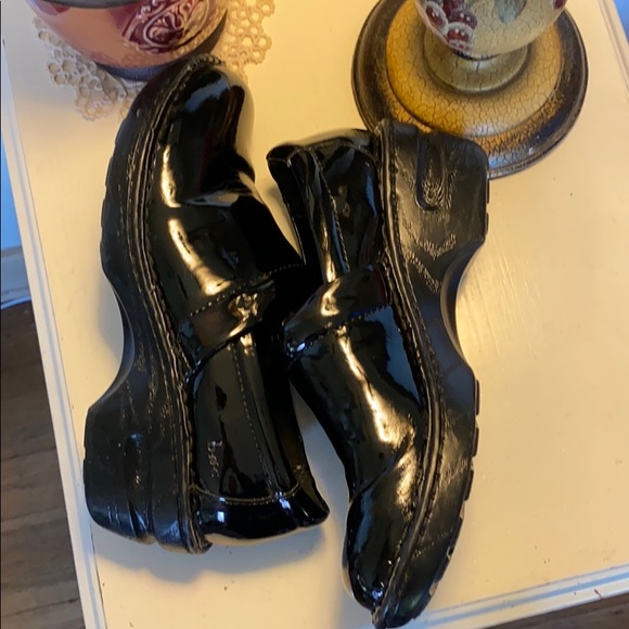 b.o.c. By Born Patent Clogs - Picture 5 of 5